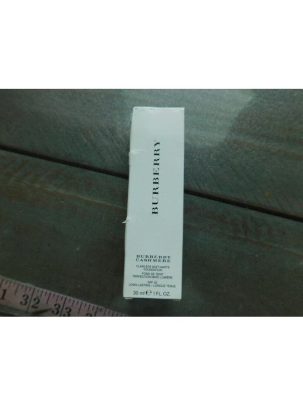 Burberry Cashmere flawless foundation 30ml 1 Fl. OZ Warm Honey NEW Tester - Picture 2 of 2